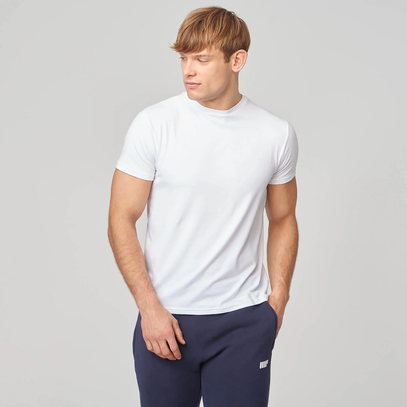 Myprotein Luxe Classic Crew - White - S - أبيض الصورة 1