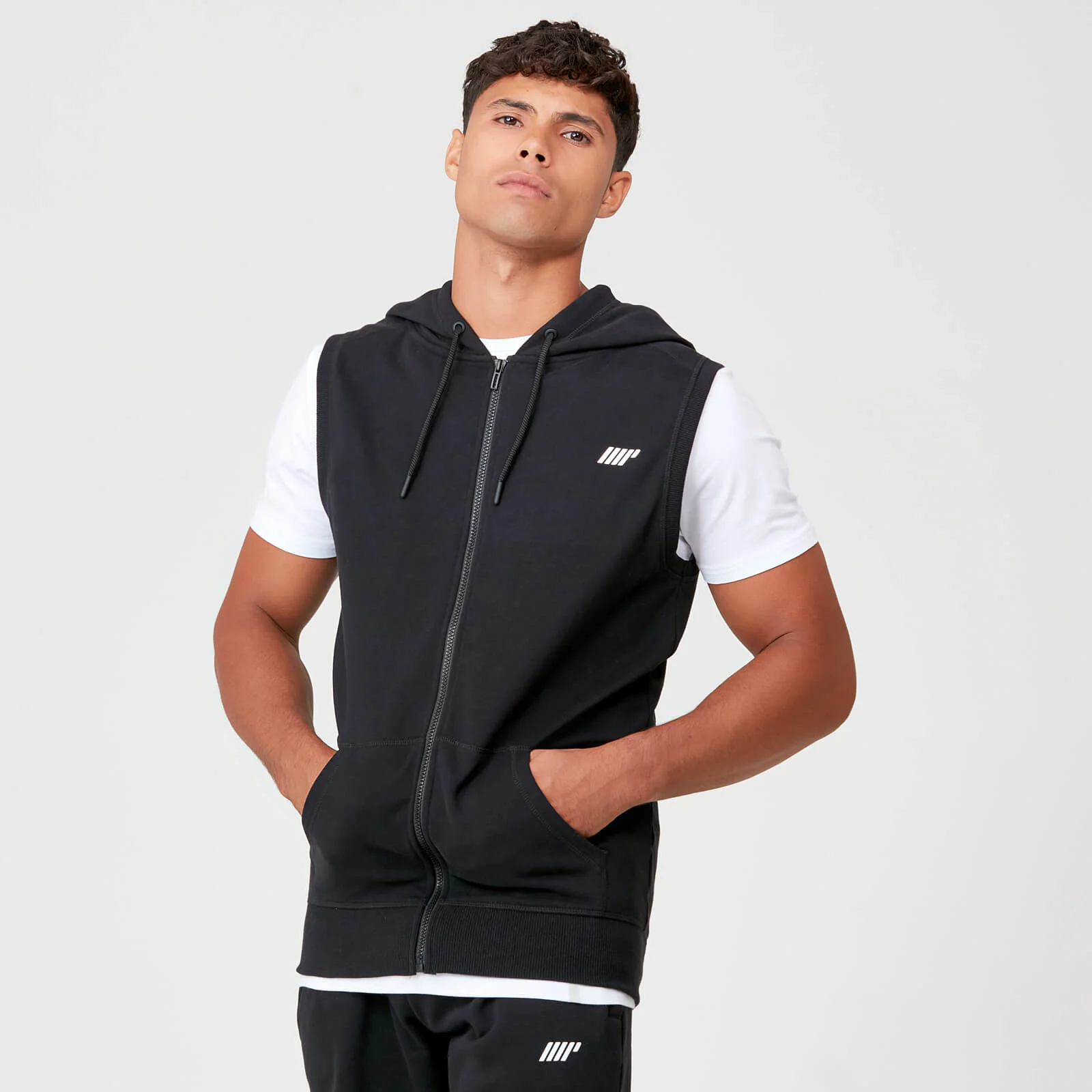 Myprotein Tru-Fit Sleeveless Hoodie - Black - XS الصورة 1