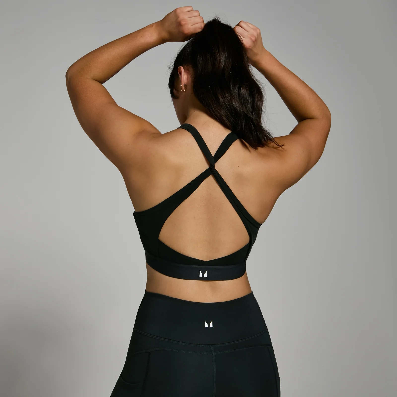حمّالة صدر Power Cross Back رياضية للنساء من MP - باللون الأسود - XS الصورة 1